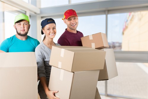 Moving truck support for homes and flats in Islington