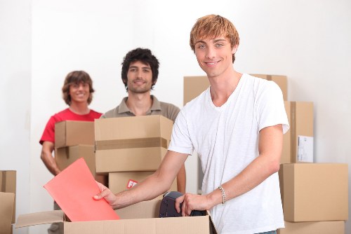 Sturdy cardboard boxes and packing essentials for Islington residents